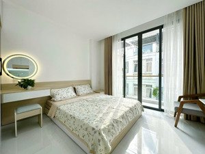 cho thuê phòng studio full nội thất ban công đường hoà hảo quận 10