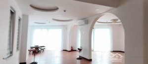 bán tòa nhà mặt tiền view công viên phạm huy thông