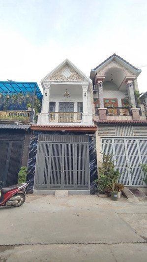 nhà đẹp p. dĩ an 68m2 3pn đường 10m ô tô quay đầu giá chỉ 4.35tỷ
