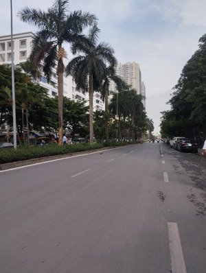 bán nhà hàm nghi, 42m2, 5 tầng, ô tô ngủ trong nhà - chỉ 13 tỷ x