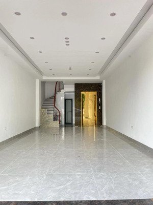 bán nhà khu lk giếng sen - hà đông - phân lô , vỉa hè thang máy , 48m2 , mặt tiền 4m