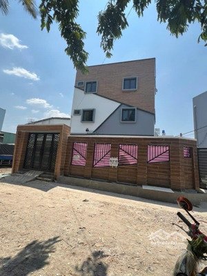 mặt tiền kênh sát chợ đường thạnh xuân 25, phường thạnh xuân, q12, dt 122m2 (13mx20m)7,2tỷ