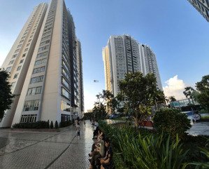 cho thuê ch hoàng anh river view 4pn, 4wc 26,4tr/th (bao thuế). 1/10 vô ở. nội thất như hình