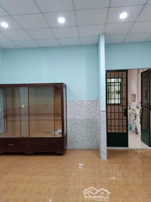 giảm sốc 300tr giá mới 6.xtỷ nhà hxh 54m 2 tầng đang cho thuê 9tr/th giáp âu cơ