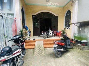 bán nhà đẹp mtkd khu tân phú thủ đức đs.. chỉ:8.2tỷ - dt 235m2( 5x28) 2tầng - 4pn - đường 8m-vỉa hè