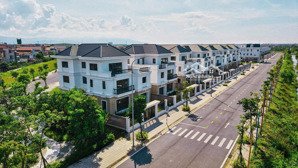 biệt thự view sông trung tâm đồng hới, cạnh đại đô thị sun group, sổ đỏ lâu dài. lh 