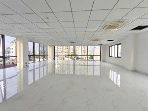 cho thuê văn phòng phú nhuận ... nguyễn văn trỗi ... dt: 150m2 // 50 triệu
