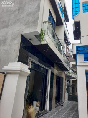 BÁN NHÀ ĐẸP 2.4 TỶ 3 TẦNG 45M2 ( TÂY NAM ) NGÕ PHÙ NGHĨA