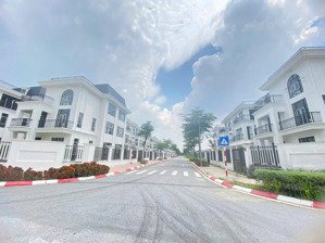 20tỷ căn biệt thự view vườn hoa hud mê linh hà nội