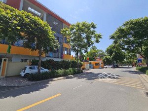 mảnh đất 52m mặt tiền 4m vuông vắn ôtô vào tại phố việt hưng long biên - chỉ hơn 8tỷ