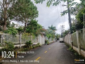 biệt thự sân vườn h bùi thị xuân phường 1 bảo lộc, 681m2 thực 830m2 (ngang 17m x 49m). chỉ 11tr/m2