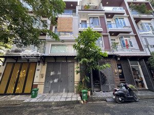 nhà 4 tầng đường lê văn việt - quận 9 - 6.8 tỷ