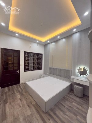 chính chủ bán nhà hoàng hoa thám, tây hồ - 5 tầng 30m2, cách phố ô tô 30m, trước nhà thông thoáng
