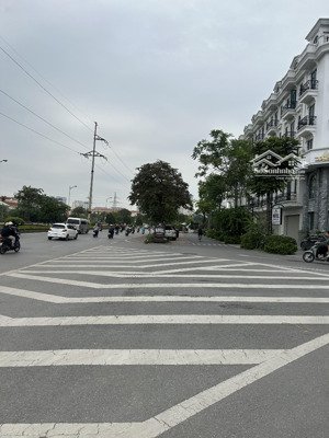 bán biệt thự tại kiến hưng luxurbán biệt thự tại kiến hưng luxury, 40,5 tỷ, 138m2, 8pn, 8wc, 5 tầng