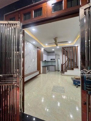 nhà nguyên căn 5 tầng tại mậu lương, kiến hưng, hà đông, chờ chủ mới.