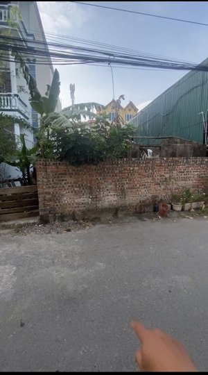 giáp hải_ đông dư_ 300m2_ mt= hậu 7m_ đường thông xe tải tránh_ gần cầu thanh trì,đườg 379 giáp hải