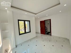 BÁN NHÀ PHỐ KIM GIANG 50M, 2 MẶT THOÁNG, Ô TÔ ĐỖ CỬA. GIÁ 14TỶ. LH 0988961792