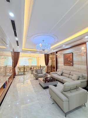 11 tỷ có nhà long biên - 50m2 6 tầng thang máy lô góc, ô tô tránh