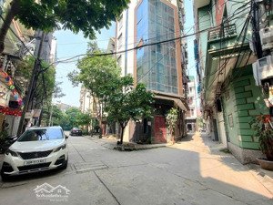 bán lô góc nghĩa đô - hoàng quốc việt, hơn 30 tỷ, 70m, 7tầng thang máy, mặt tiền 8m