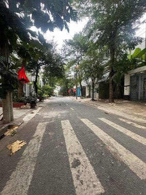 chủ ngộp| bán gấp nền đất mặt tiền 5x24m vuông vức vị trí đẹp| kdc phú lợi f.7 quận 8