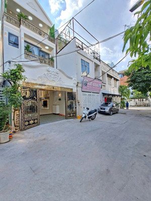 bán gấp nhà 3 tầng 5x15m, giá chỉ 6.8 tỷ, hẻm xe hơi dương cát lợi tt nhà bè sát quận 7