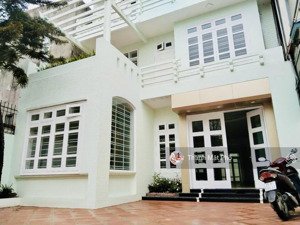 bán nhà biệt thự ngọc thuỵ, 220m2 4t 26.5 tỷ. biệt thự sân vườn, oto tránh, mặt tiền 9m