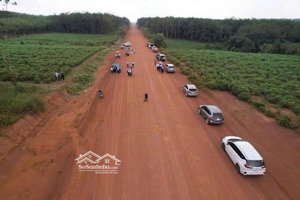 bán nhanh lô đất ngay tuyến đường xuyên tâm 32m