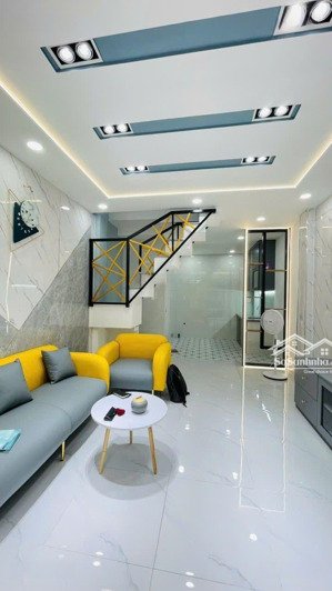 phùng chí kiên hẻm 4m, 2 tầng, 2 pn, 2 wc nhà mới ở ngay 40 m2- chỉ 4 tỷ 80 triệu