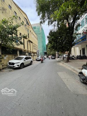 thái hà- tây sơn-chùa bộc- đống đa- dt 80m2 x mt 5m- giá 23 tỷ-oto tránh chạy vòng quanh-giá đầu tư