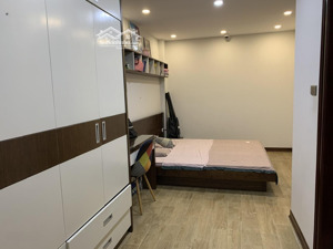 nhà mặt phố . kinh doanh và ở giao thông thuận tiện, tiện ích bạt ngàn