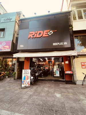 cc cần bán nhà mt trần hưng đạo ngay quận 1 - dt ( 12 x 30m _ - 2 lầu - đang cho thuê : 300tr/th