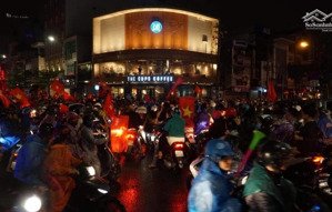 bán nhà 2 mặt tiền đường lê duẩn ngang 22m có hđ 180tr/th. lh: 