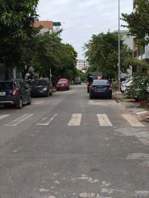 siêu phẩm tđc trâu quỳ vỉa hè container tránh kd gần công viên hồ điều hoà, dt 132m2 nhỉnh 19 tỷ