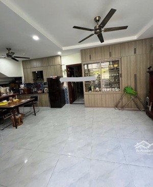 chủ cần bán nhà 3 tầng, mặt tiền đường vườn lài