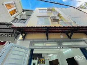 bán nhà riêng 4.x tỷ, 23 m2, 3pn + 4wc, phường 5, phú nhuận, hcm