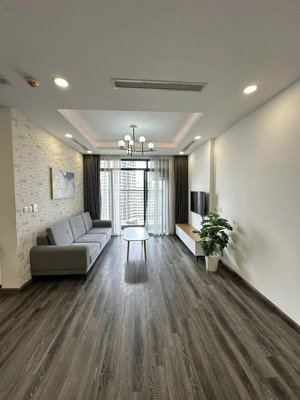 gia đình chuyển biệt thự,bán căn 3pn 102m2 chung cư hànội paragon tòa c,tầng trung hướng bc cực mát