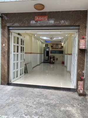 nhà phố cho thuê mặt bằng kd 1 trệt 1 lầu. 51 nguyễn chế nghĩa p13 q8. cạnh trường thpt võ văn kiệt