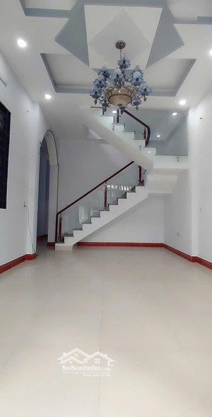 nhà sổ riêng - lầu trệt- -phường dĩ an - tphcm. giá rẻ 2tỷ 950tr lh làm việc chính chủ.