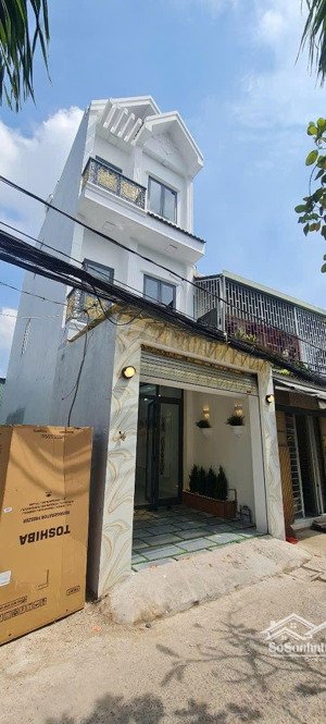 cần bán nhà mới đẹp chỉ hơn 7 tỷ 