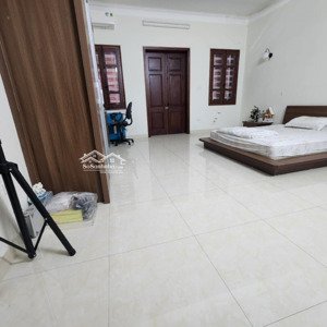 bán nhà mặt phố, 80m2, mt 5.3m, giá chỉ 30 tỷ.