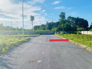 giảm giá sâu bán nhanh lô đất cổ đông, đường thông ô tô chạy
