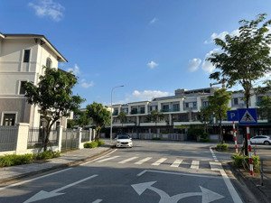 bán căn shophuose tại dự án centa city khu đô thin vsip bắc ninh