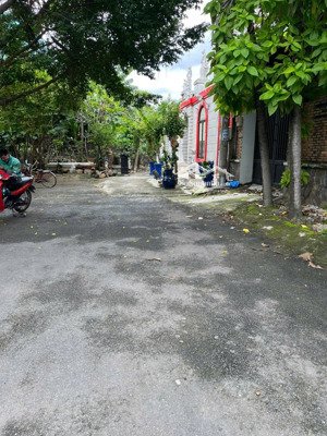 đất mt đường số 8 ngay trục đường b dt 12 x 20m cn 235 m2 giá 66 tr/m2 lh việt 0932,683,991