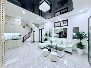 trần thái tông, ô tô, thang máy, gần phố, full đồ ở luôn, kinh doanh, 41mx6t, hơn 8 tỷ