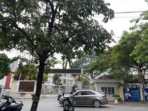 bán nhà thang máy sát trường gia thụy long biên sẵn ở ngay 12 tỷ hơn