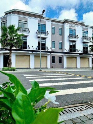 shophouse phúc an 2 cần bán gấp giá 3ty550 nhanh tay bay luôn.