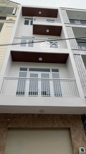 cần cho thuê nhà mt 37b hoa cúc p.7 q.phú nhuận