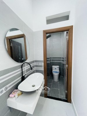 cần bán gấp nhà(shr) thạnh xuân 52, 4x13,5, đường 5m