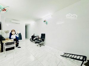 cạnh mt phạm ngũ lão quận 1 - 44m2 2 tầng 4 pn - sẵn dòng tiền - 9 tỷ