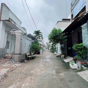 nhà 1/ hương lộ 3 p.bhh sát mặt tiền cn1 chỉ 50m.dt:8x18m, c4. hẻm 6m